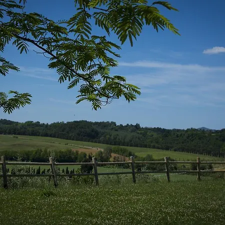 L'isola Farm stay *